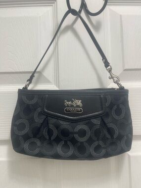 Coach Black Signature Circle Wristlet Bag / Clutch